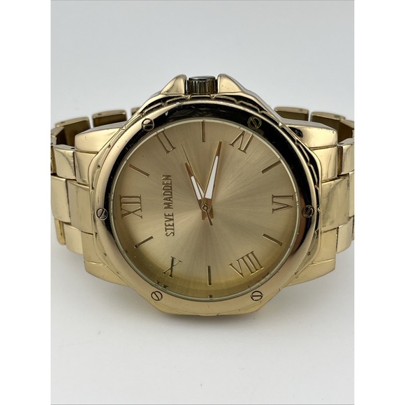 Steve Madden Watch Women 46mm Gold Case 6"‎ Band- New Battery - Picture 4 of 7